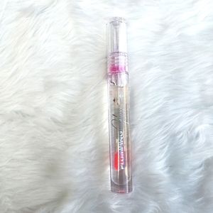 Plumping lipgloss